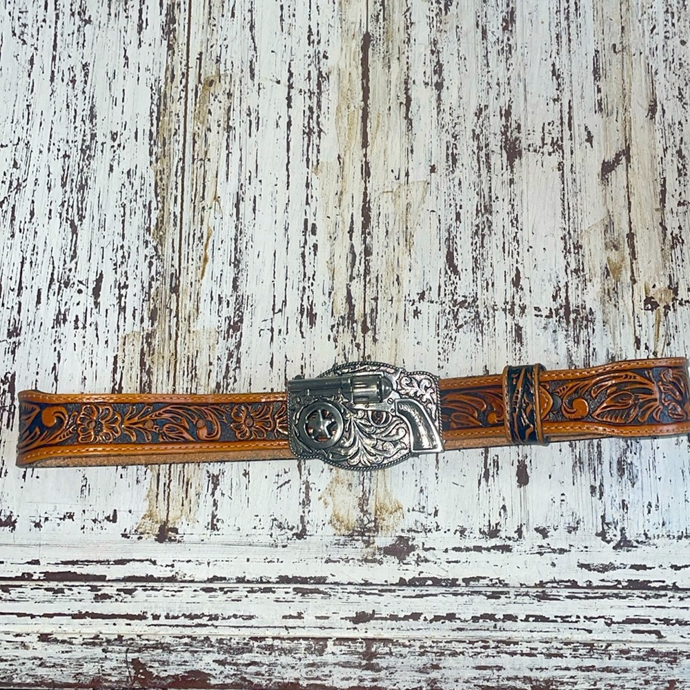Justin Boys belt